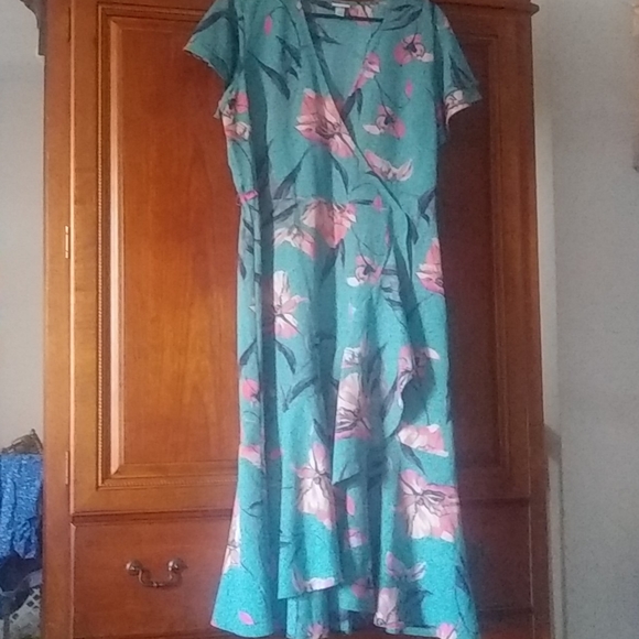 A New Day Ruffle Floral Faux Wrap Dress - Picture 3 of 7